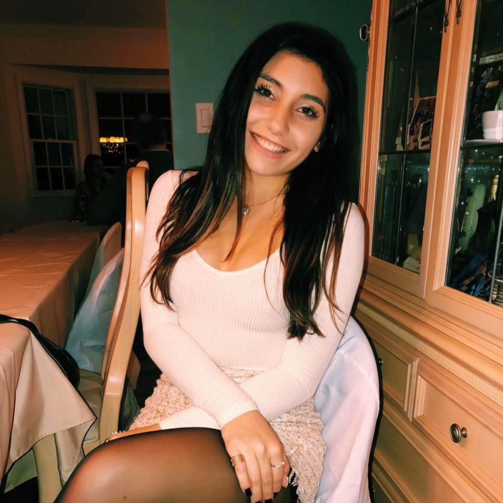 Meet your Posher, Christina